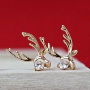 🌻 Deer earrings brand new gold color
